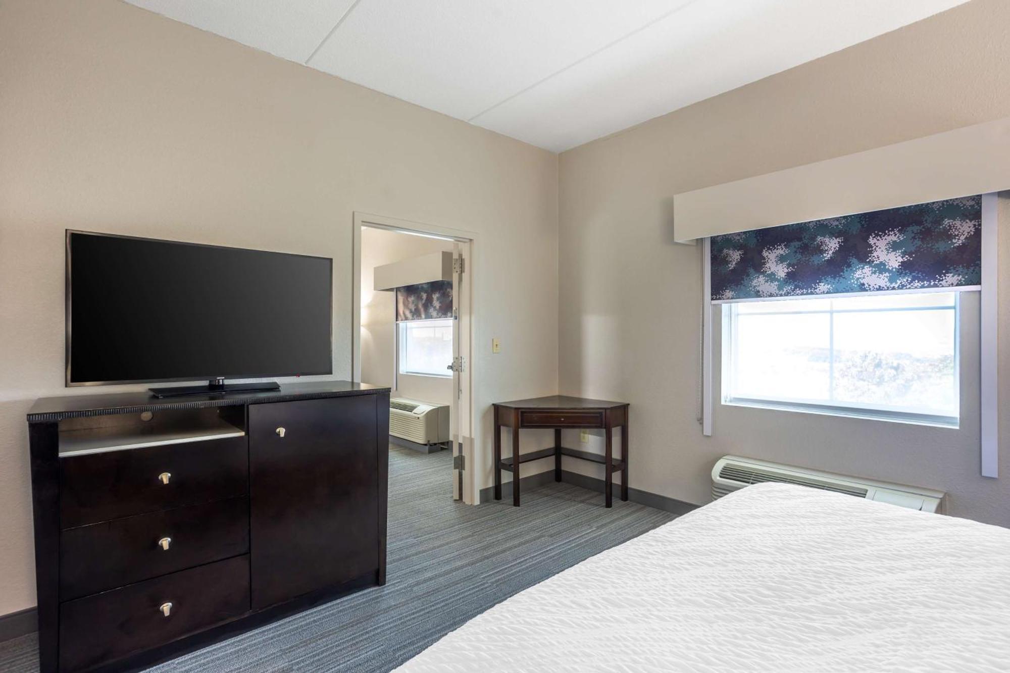 Best Western Plus Wilkes Barre-Scranton Airport Hotel Pittston Exterior foto